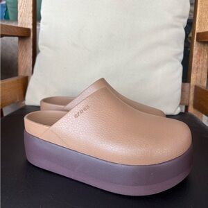 Crocs Women's Platform Clogs - Tan and Brown